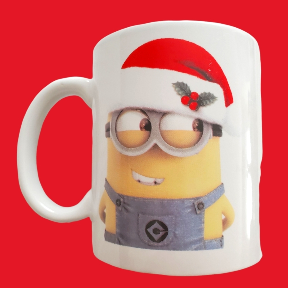 ☃️Universal Studios holiday Minion mug